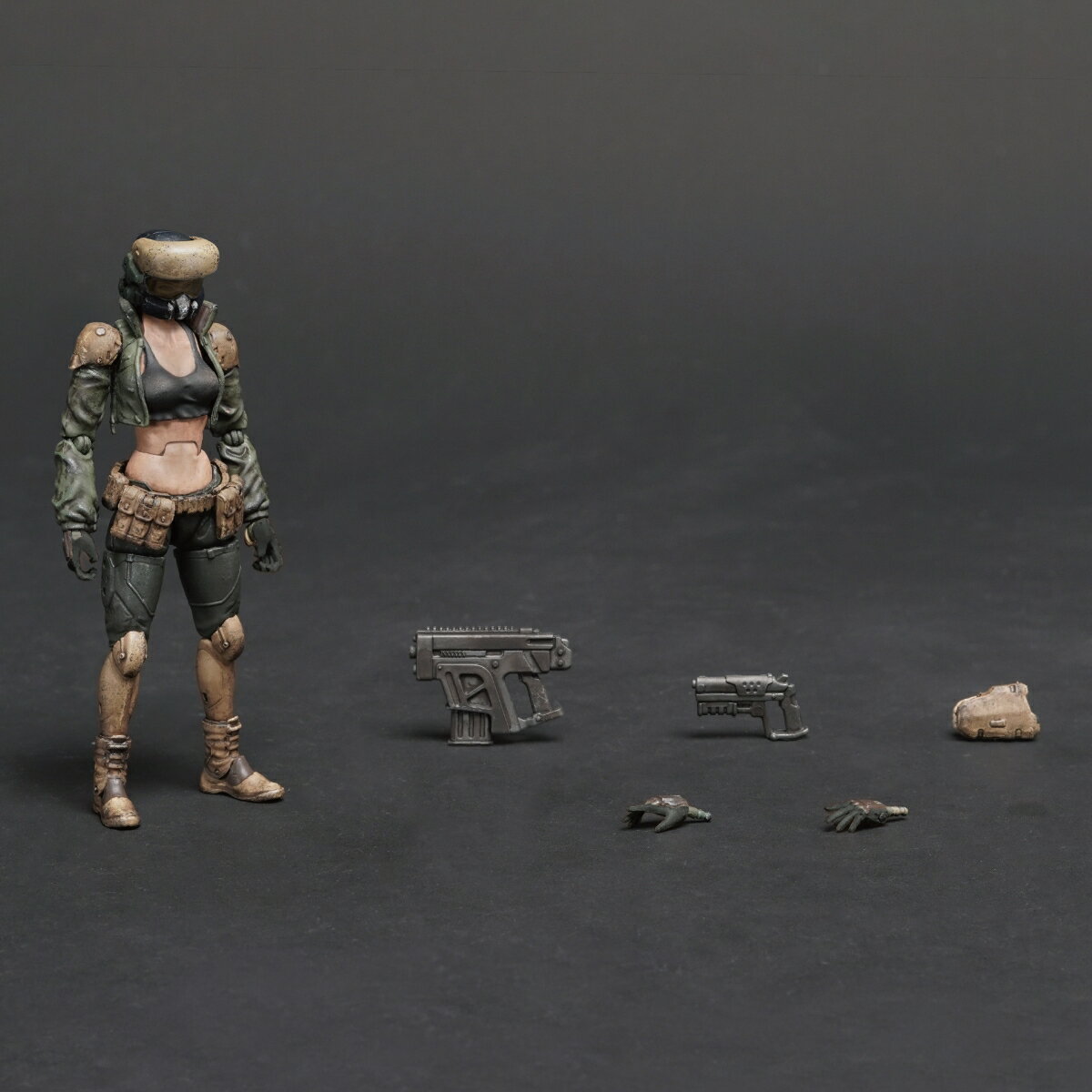TOYS ALLIANCE LIMITED アシッドレイン 1/18スケール FAV-A148 イオス・ハッサー 【00049214142】 (フィギュア)
