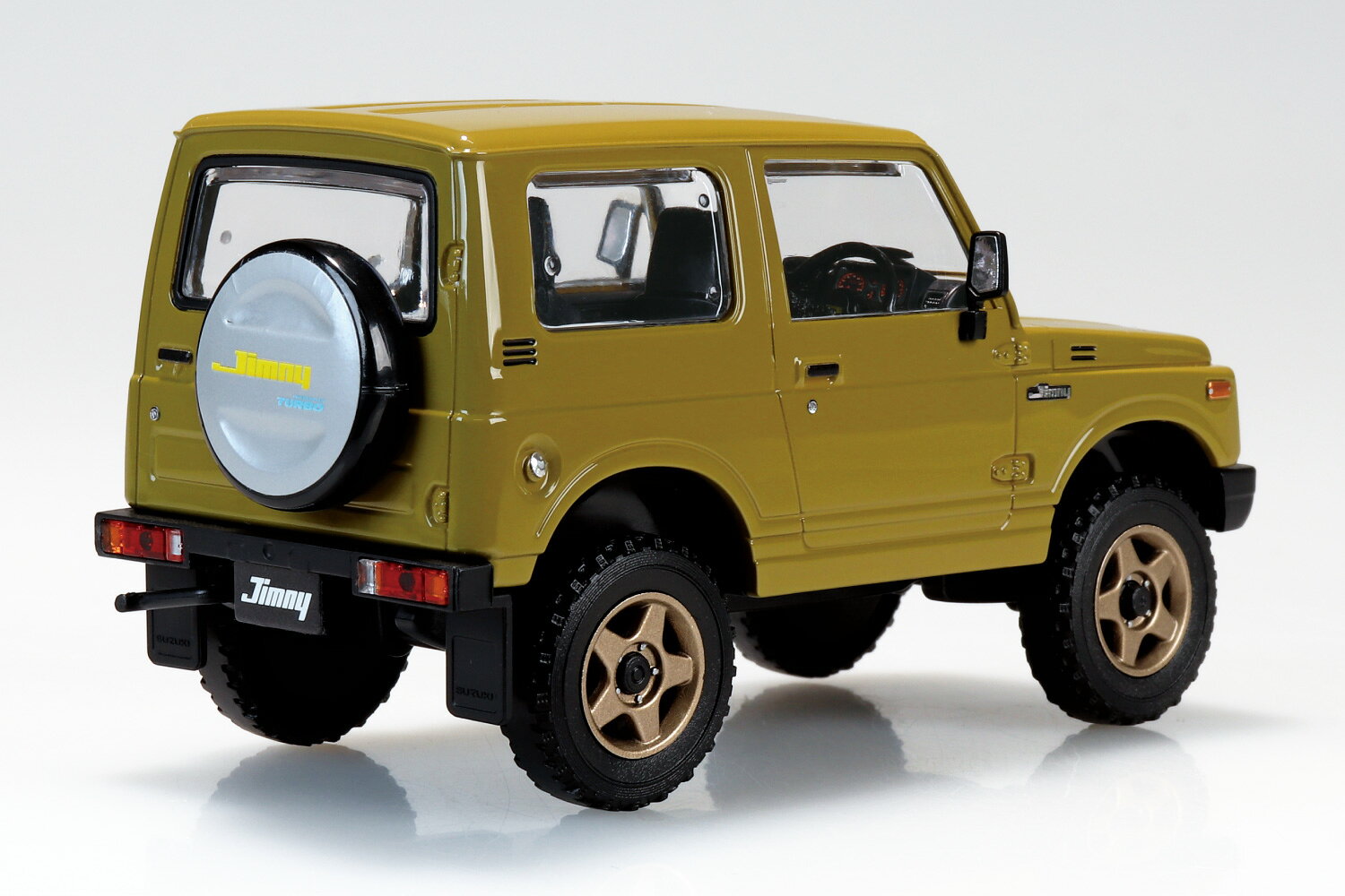 楽天ブックスの楽プラ スナップキット 1/32 スズキ JA11 ジムニー カスタムホイール（オリーブ） 【18CU-OE】 (プラモデル)｜アングル2