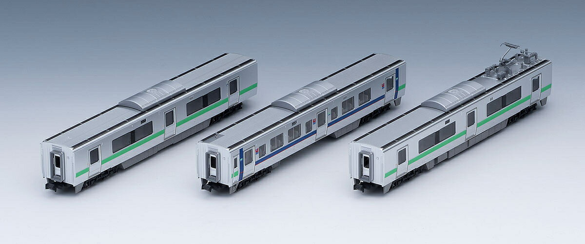 ●733系は2012年に登場した近郊形交流電車で、先に登場した731系をベースに新技術の導入やバリアフリーに対応した
　 仕様となっています
●733-3000系は、通勤時間帯の混雑緩和や快速「エアポート」の快適性向上を目的として2014年に登場しました
●同系を使用した快速「エアポート」は2014年7月から主に新千歳空港〜札幌・小樽間で運行が開始されました
●中間車サハ733形のうち1両は指定席「uシート」となっており外観も異なる色の帯が施されています

活躍地域
・北海道

会社
・JR

製品特徴
●快速「エアポート」用733-3000系を再現
●従来商品から車体の銀色塗装を＜98375＞＜98376＞733-100系に合わせたものに変更
●本セットと＜92430＞基本セットで6両フル編成が再現できます
●車番は選択式で転写シート付属
●新集電システム、黒色車輪採用

商品内容
サハ733-3100
サハ733-3200
モハ733-3200（T）

製品仕様
・1/150 9mm（Nゲージ）

付属品
・アンテナ
・先頭車台車用スノープロウ
・転写シート

・ホビー系商品についての諸注意
メーカー都合により発売の大幅な延期が発生する可能性がございます。
予約商品についてはメーカーから順次入荷次第の発送となります。メーカー公表の発売日とは異なる場合がございますのでご了承ください。【対象年齢】：15歳以上