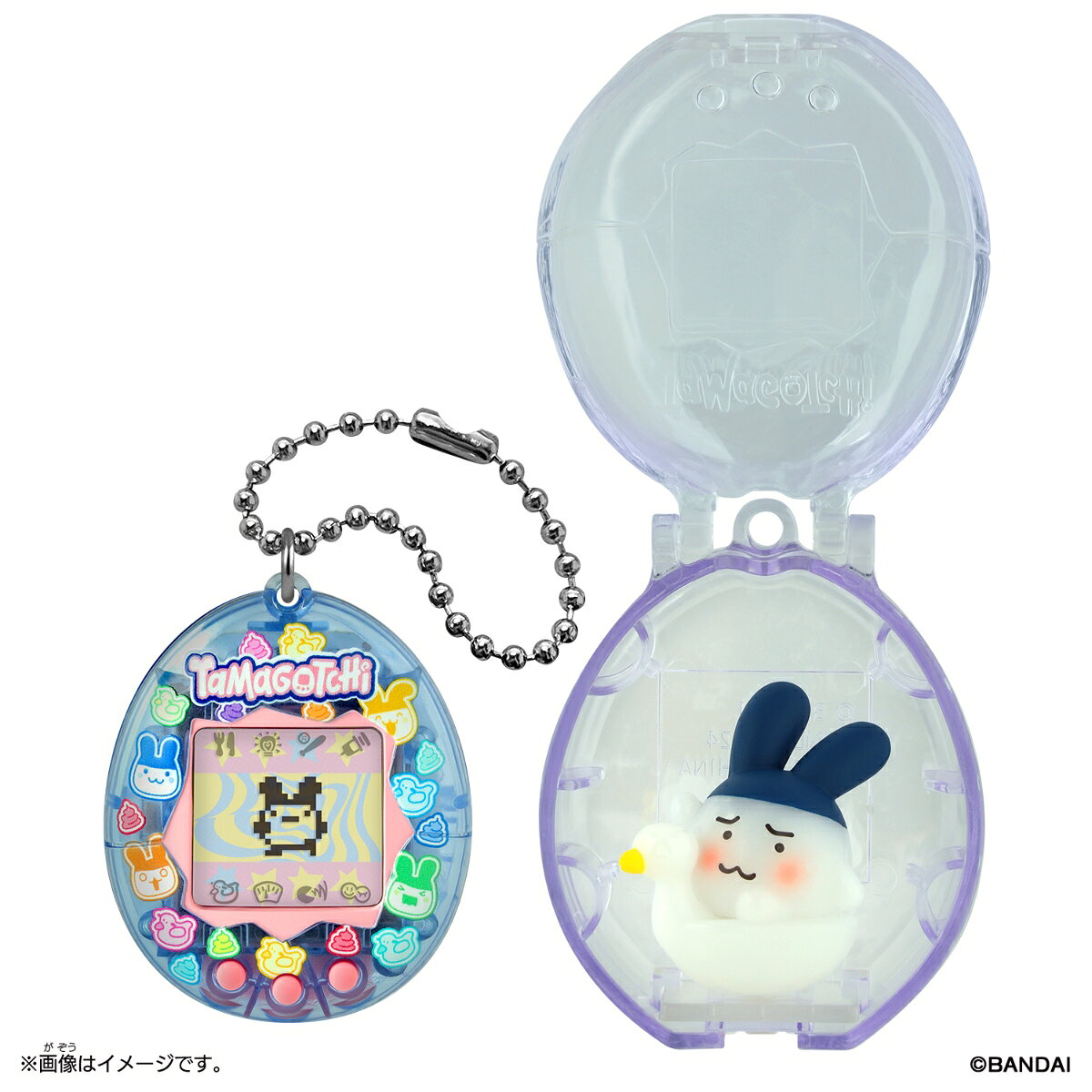 Original TamagotchiとTamagotchi Collectiblesがセットで登場！「うんちとみみっち」モチーフのポップなデザインのオリタマと、クリア仕様のPoop Timeのフィギュア＆ケースの、まめっち好きにぴったりなスペシャルセットです。Original Tamagotchiは、みみっちたちが育てられるGEN2プログラムを搭載しております。※本商品のプログラムには一部英語の表記が含まれます。※バンダイでは液晶画面用の保護シートは販売しておりません。※画像はイメージです。［セット内容］・Original Tamagotchi…1・フィギュア…1・ケース…1・取扱説明書…1［使用電池］CR2032×1（付属）※セットされている電池はテスト用です。（本商品のセット内容以外は付属しません。）【対象年齢】：6才〜