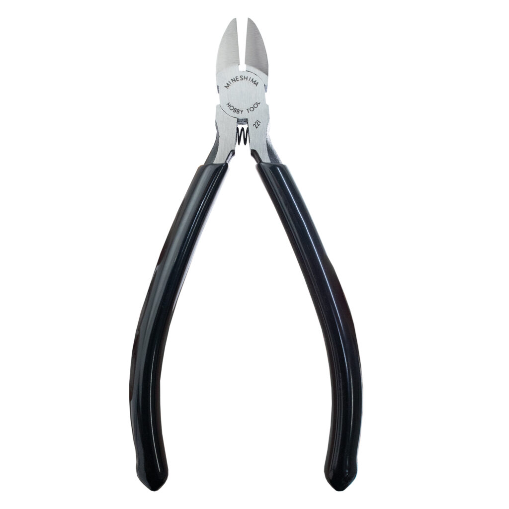 ピアノ線0.5mm、鉄線1.6mm以下の切断能力を持った
線材切断加工用のニッパーです。

・切断能力
プラスチック Φ4mm
ピアノ線 Φ0.5mm
鉄　線 Φ1.6mm

・ホビー系商品についての諸注意
メーカー都合により発売の大幅な延期が発生する可能性がございます。
予約商品についてはメーカーから順次入荷次第の発送となります。メーカー公表の発売日とは異なる場合がございますのでご了承ください。【対象年齢】：