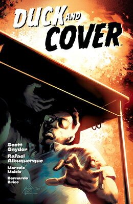 Duck and Cover DUCK & COVER [ Scott Snyder ]