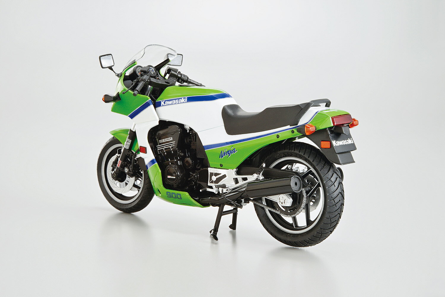 楽天ブックスのザ☆バイク 1/12 カワサキ ZX900A GPZ900R Ninja '85 【No.29】 (プラモデル)｜アングル3