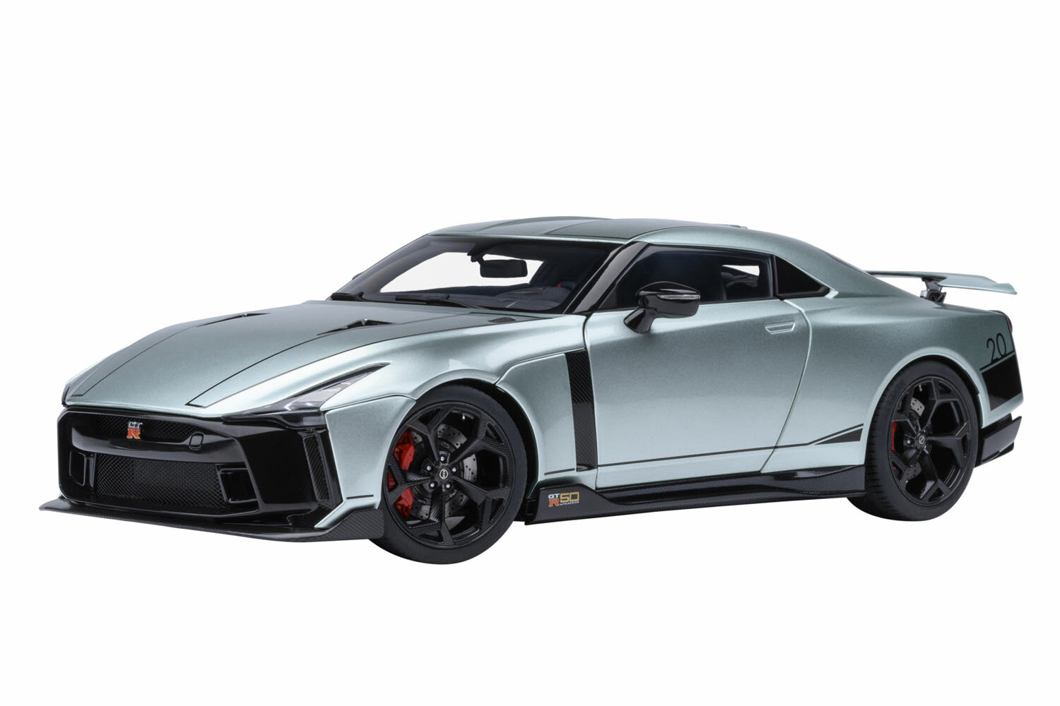 1/18 NISSAN GT-R50 by ITALDESIGN （メタリック・グリーン／ブラック） (ミニカー)