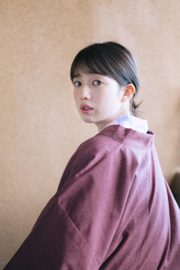 ひろなかのなか 弘中綾香プライベートフォトブッ...の紹介画像3