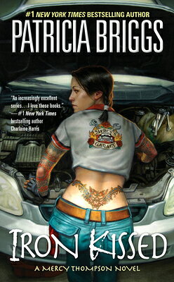 When her former boss and mentor is arrested for murder, its up to shapeshifting car mechanic Mercy Thompson to clear his name, whether he wants her to or not. And she'll have to choose between the two werewolves in her life--whether she wants to or not. Original.