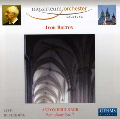 Disc1
1 : Bolton, Ivor - Sinfonie Nr. 7 E-dur
2 : 1. Allegro Moderato
3 : 2. Adagio: Sehr Feierlich Und Sehr Langsam
4 : 3. Scherzo: Sehr Schnell
5 : 4. Finale: Bewegt, Doch Nicht Schnell

ボルトン＆モーツァルテウム／ブルックナー第7番

2005年バイエルン州立オペラ日本公演で高い評価を得たアイヴォー・ボルトン。モーツァルテウム管とのブルックナー・チクルス第2弾です。
　ザルツブルク・モーツァルテウム管弦楽団によるモーツァルトの交響曲のレコーディング・シリーズ「ザルツブルクからのモーツァルト」と並行する形で始動したブルックナー・チクルス。モーツァルテウム管が最も得意とするモーツァルトに続いてのブルックナー・チクルスとは意表をついた形ですが、これは2004年に首席指揮者に就任したボルトンが意欲的かつ野心的に、定期公演で始めたチクルスのパートリーです。
　バロック演奏の経験（フライブルク・バロック・オーケストラなどにも客演）を生かしてピリオド楽器演奏の成果を採り入れ、非常に清澄明晰で引き締まった現代的な演奏で高く評価されているボルトンが、モーツァルテウム管の機能性と編成を生かし、新しい視点で捉え、解釈したブルックナー演奏です。

・ブルックナー：交響曲第7番ホ長調 [ノヴァーク版]
　第1楽章:20:24
　第2楽章:22:04
　第3楽章:09:09
　第4楽章:12:31

　ザルツブルク・モーツァルテウム管弦楽団
　アイヴォー・ボルトン（指揮）

　録音：2006年2月7日　ザルツブルク祝祭大劇場［ライヴ］

【アイヴォー・ボルトン】 
イギリスのランカシャー生まれ。ケンブリッジ大学、ロンドンの王立音楽院とナショナル・オペラ・スタジオで学び、1984年にセント・ジェームズ・バロック・プレイヤーズを創設。イングリッシュ・ツーリング・オペラの音楽監督（1991-92）、グランドボーン・ツーリング・オペラの音楽監督(1992-97)、スコットランド室内管弦楽団の首席指揮者(1994-96)などのポストを歴任。バイエルン州立歌劇場(1994)、コヴェント・ガーデン王立歌劇場(1995)などの主要なオペラ・ハウスにもデビューし、ブエノス・アイレス、ボローニャ、フィレンツェ、パリ、ブリュッセルのオペラ・ハウスや、グラインドボーンやザルツブルクなどの音楽祭に客演。バイエルン州立歌劇場には頻繁に客演して絶賛を博しています。2004/05年のシーズンからスダーンの後を継いでザルツブルク・モーツァルテウム管弦楽団の首席指揮者に就任。2005年9月にはバイエルン州立歌劇場の日本公演にメータとともに同行して初来日、ヘンデルの『アリオダンテ』（デイヴィッド・オールデン演出）を振って高い評価を得ました。
Powered by HMV