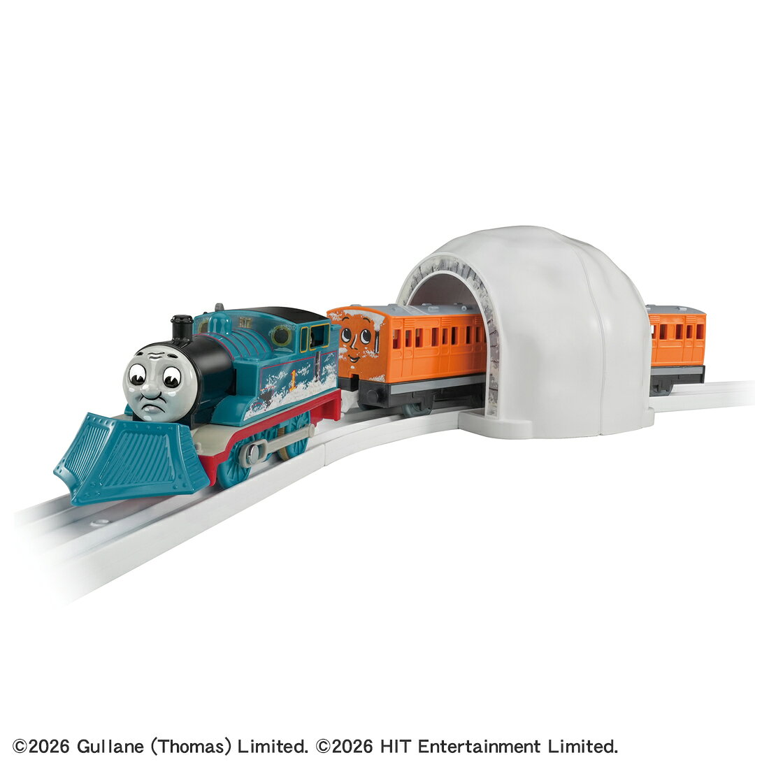 『きかんしゃトーマス』の原作絵本をイメージしたトーマスがプラレールに登場！原作絵本をイメージしたプラレールトーマスが登場です。■トーマスの顔、車体のカラーリング、アニー＆クララベルも絵本仕様のデザイン■トーマスに着脱可能な雪かきパーツが付属■3両編成でそれぞれ連結・切り離し可能■1スピードで電動走行、スイッチOFFで手転がし遊びが可能■トンネル・直線レール・曲線レールが付属し、飾っても楽しめます【セット内容】きかんしゃトーマス（動力車）(1),アニー(1),クララベル(1),トンネル(1),直線レール(1),曲線レール(1),雪かきパーツ(1)【対象年齢】：3才〜