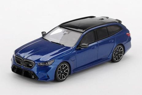 新旧スポーツカーやレーシングカーを精密にモデル化している「TSMモデル」の1/43スケール新作として、「BMW M5」のバリエーションが登場。
レーシングテクノロジーをふんだん盛り込んだハイ・パフォーマンス・セダンで、Mハイ・パフォーマンス・モデルとして位置付けられています。
実車はM HYBRIDシステムやM専用4輪駆動システム「M xDrive」を搭載するなど、サーキット走行における最高の運動性能と、ラグジュアリー・スポーツ・セダンの要素を掛け合わせた唯一無二のモデルです。

パッケージサイズ:約 W16.6 x D7.7 x H6.7 (cm) 
素材:レジン

Prototype Sample-Approval Pending　版権元監修中、写真はサンプルのため実際の商品と異なる場合がございます。

※本案内に記載のパッケージサイズや素材は予告なく変更される場合がございます。予めご了承ください。
※メーカー都合により大幅な発売延期や発売中止が発生する場合がございます。予めご了承ください。

・ホビー系商品についての諸注意
メーカー都合により発売の大幅な延期が発生する可能性がございます。
予約商品についてはメーカーから順次入荷次第の発送となります。メーカー公表の発売日とは異なる場合がございますのでご了承ください。【対象年齢】：