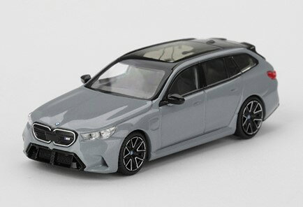 1/64スケールで新旧スポーツカーやレーシングカーを精密にモデル化しているMINI GTの新作として、「BMW M5」が登場。
レーシングテクノロジーをふんだん盛り込んだハイ・パフォーマンス・セダンで、Mハイ・パフォーマンス・モデルとして位置付けられています。

パッケージサイズ: 約 W100 x D45 x H35 (mm)
素材:ダイキャスト

Prototype Sample-Approval Pending　版権元監修中、写真はサンプルのため実際の商品と異なる場合がございます。

※こちらの商品には「チェイスカー（限定色）」が封入されている場合がございます。商品はランダムにお届けするためカラーはお選びいただけません。
※本案内に記載のパッケージサイズや素材は予告なく変更される場合がございます。予めご了承ください。
※メーカー都合により大幅な発売延期や発売中止が発生する場合がございます。予めご了承ください。

・ホビー系商品についての諸注意
メーカー都合により発売の大幅な延期が発生する可能性がございます。
予約商品についてはメーカーから順次入荷次第の発送となります。メーカー公表の発売日とは異なる場合がございますのでご了承ください。【対象年齢】：