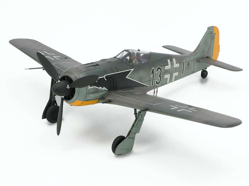 タミヤ 1/48 傑作機シリーズ　フォッケウルフ Fw190 A-3 【61037】 (プラモデル)