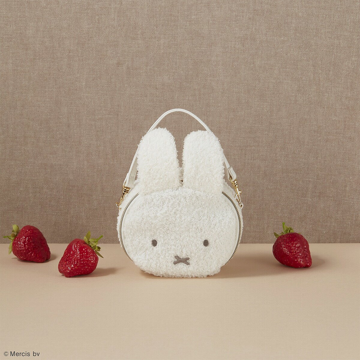 miffy いちごチャームの2WAYポーチ＆ショルダーバッグ BOOK 2