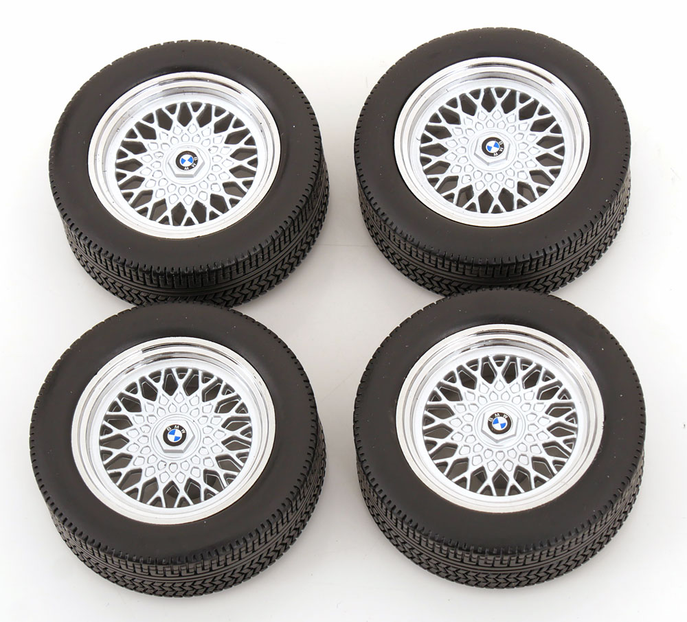 KK Scale 1/12 BMW M635 CSI tire set with rims 【KKDCACC053】 (ミニカー)