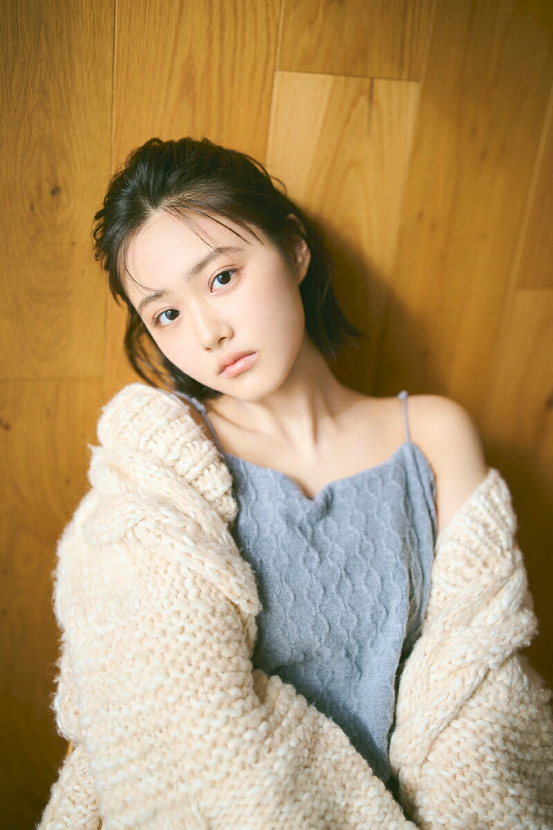 さまざまな作品で躍進続ける、いま最も旬な若手女優・原菜乃華の2026年4月始まり卓上カレンダー！

2026年版のコンセプトは「原菜乃華の日常」！

大好きな餃子や睡眠を楽しむ、等身大の原菜乃華の全撮りおろし美麗カットで構成するアイテム。女優の「素顔」をのぞけるプレミアムな12ヵ月カレンダーです。