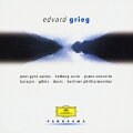 ノルウェーの作曲家グリーグの作品集。代表作の「ペール・ギュント」はカラヤンによるデジタル録音の方。「抒情小曲集」は、ギレリスによる名盤からの抜粋など選曲、演奏者ともども文句なし。