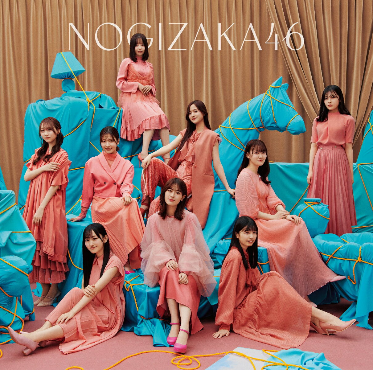 乃木坂46BKSCPN_【newcd】 ヒトハユメヲ2ドミル ノギザカフォーティーシックス 発売日：2023年03月29日 予約締切日：2023年03月25日 HITO HA YUME WO 2DO MIRU JAN：4547366607345 SRCLー12488 (株)ソニー・ミュージックレーベルズ (株)ソニー・ミュージックソリューションズ [Disc1] 『人は夢を二度見る』／CD アーティスト：乃木坂46 曲目タイトル： &nbsp;1. 人は夢を二度見る [5:43] &nbsp;2. 僕たちのサヨナラ [4:03] &nbsp;3. 涙の滑り台 [3:47] &nbsp;4. 人は夢を二度見る ーoff vocal ver.ー [5:43] &nbsp;5. 僕たちのサヨナラ ーoff vocal ver.ー [4:03] &nbsp;6. 涙の滑り台 ーoff vocal ver.ー [3:46] CD JーPOP ポップス