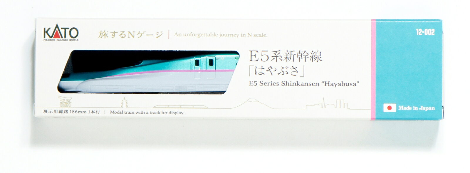 ●近年、訪日外国人を含め鉄道による旅行が見直されています。
とりわけ新幹線への乗車は、外国人旅行客の人気アクティビティとされており、異なる地域の空港で出入国をし日本各地を新幹線で横断するツーリズムが定着しています。
KATOでは高品質な日本のクラフトマンシップを感じる旅のお土産として手に取りやすい先頭車1両単位で、人気の新幹線や特急列車をご用意いたしました。

◆今回製品より、付属のユニトラック単線線路をPCまくらぎ仕様に変更いたします。
それに伴いJANコードが変更になります。その他の仕様については従来製品からの変更はありません。

製品特徴 
・先頭車1両と展示用ユニトラック直線線路186mm1本、転動防止のための手歯止め1個が基本の製品形態です。
・E5系内容:10号車グランクラス車両 E514-3、ヘッドライト/テールライト点灯、先頭部は連結機構装備

製品内容・編成図 
E514-3
手歯止め×1
ユニトラックPC直線線路186mm×1

製品仕様 
・スケール:1/160 9mm(Nゲージ)
・商品形態:塗装済完成品
・車体の材質:プラスティック
・モーター:なし
・ライト:ヘッド/テールライト点灯
・付属品:なし

活躍地域
・北海道、東北、関東

会社
・JR

・ホビー系商品についての諸注意
メーカー都合により発売の大幅な延期が発生する可能性がございます。
予約商品についてはメーカーから順次入荷次第の発送となります。メーカー公表の発売日とは異なる場合がございますのでご了承ください。【対象年齢】：8歳以上
