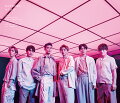 King Gnu 常田大希 × SixTONES
ファーストアルバム「1ST」がロングセールス中で話題のSixTONESが待望のニューシングルを発売！

表題曲「マスカラ」は常田大希(King Gnu/millennium parade) による楽曲提供で、
“終わりがあるのなら 始まらなきゃ良かったなんて“ 満たされない想いへの葛藤を描いた切ないラブソングとなっている。

【初回盤B】付属DVDには、「フィギュア」のMusic Videoを収録。「うやむや」を担当した”えむめろ”によるアニメ -ション、
そして世界中のイラストシーンで活躍し注目を集めて いる香港在住のイラストレーター”リトルサンダー”によるイラストで作られた
全編アニメーションによるリリックMV。くじら×えむめ ろ×リトルサンダーという最強のクリエイター布陣により、 
SixTONESの新たな魅力・音楽性・アイドル性が引き出され た、音楽史に残る作品となっている。