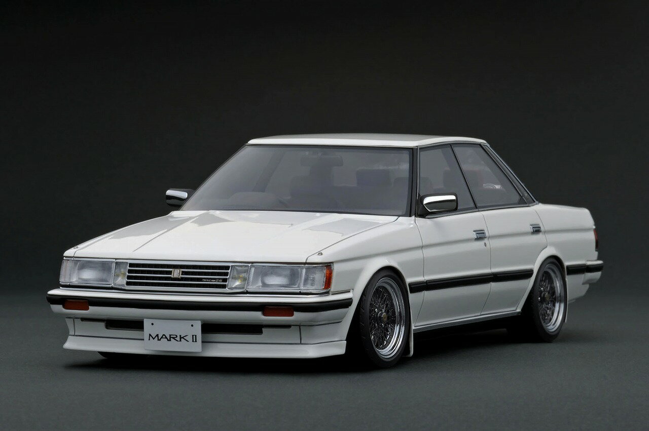 ignition model Toyota MarkII Grande (GX71) White (1/18 Scale) 【IG3820】 (ミニカー)