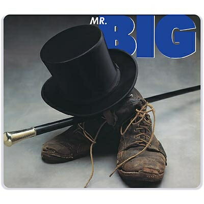 1989年に発売された MR.BIGの記念すべき1stアルバム『MR.BIG』が、最新リマスタリングによる高音質MQA-CD、さらには、5.1マルチチャンネルによる高音質ハイブリッドSACDの2形態で再発。いずれも、日本語帯と伊藤政則氏による最新ライナーノーツが付属される。

元レーサーXのポール・ギルバート (g) と、元タラスのビリー・シーン (b) という2人の超絶技巧プレイヤーを擁していることもありデビュー前からその前評判が高かった本作は、ハードロックファンの度肝を抜いた「Addicted To That Rush」をはじめ、「Anything for You」「Rock & Roll Over」などのヒットが生まれ、世界的ヒットとなった「To Be With You」を収録した次作の『Lean Into It』の伝説が誕生するきっかけとなった記念すべきアルバムだ。



Disc1
1 : Addicted To That Rush
2 : Wind Me Up
3 : Merciless
4 : Had Enough
5 : Blame It On My Youth
6 : Take A Walk
7 : Big Love
8 : Can You Do What You Do
9 : Anything For You
10 : Rock & Roll Over
11 : 30 Days In The Hole (Live)
Powered by HMV