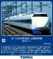 100系は1985年に登場した東海道山陽新幹線用の車両です。
先鋭的な先頭形状は「シャークノーズ」とも呼ばれ、そのスマートな外観と中間に組込まれた2階建て車両は、当時国鉄車両のフラッグシップ的存在となっていました。

●食堂車が入ったX編成とカフェテリア車が入ったG編成の両方に対応する基本セット
●先頭車123・124形は車体、屋根、床下、側面ガラスを新規で再現
●中間車125-0・126-0形の車体、屋根、側面ガラスを新規で再現
●14・15号車の片側面上部は高圧引き通し線が無い姿を再現
●ヘッドライトは形状の見直しと周囲のフチに銀色の印刷で実感的に再現
●各パンタグラフカバーは付属の別パーツで再現可能
●フック・U字型通電カプラー採用
●ヘッドライトは電球色LED、テールライトは赤色LEDによる点灯
●車番と編成番号は選択式で転写シート付属
●号車表示は1・2・11・14・15・16印刷
●123・124形のオレンジ色のJRマークは印刷済み
●フライホイール付動力採用
●新集電システム、銀色車輪採用
●M-13モーター採用

【車両】
●123
●126-0
●125-700(M)
●126-0
●125-0
●124

【付属品】
●パーツ　　：パンタカバー中
●パーツ　　：動力台車取付補助棒
●転写シート：車番など

※製品は、実車の型式・仕様とは異なる場合もありますのでご了承をお願いいたします。
※イラスト・写真などは製品と一部異なる場合があります。

(C) TOMYTEC【対象年齢】：