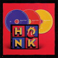 ザ・ローリング・ストーンズ『HONK』4月19日に最新のベスト盤発売！

ザ・ローリング・ストーンズの最新のベスト・アルバム『HONK』は、1971年から2016年の『ブルー＆ロンサム』までのすべてのスタジオ・アルバムから大ヒット曲や名曲を収録。

CD2枚組、CD3枚組デラックス・エディション、LP3枚組で発売される『HONK』には、ストーンズの名曲が36曲収録される。収録曲には、「ブラウン・シュガー」、「ダイスをころがせ」、「悲しみのアンジー」、「イッツ・オンリー・ロックン・ロール」、「愚か者の涙」、「ミス・ユー」、「エモーショナル・レスキュー」、「スタート・ミー・アップ」というトップ10ヒッツが8曲収録。また、バンド活動の最新アップデートとして2012年に発表され、シングルとしてヒットした「ドゥーム・アンド・グルーム」や、1位を獲得し、2016年にグラミー賞も受賞した『ブルー＆ロンサム』から「ジャスト・ユア・フール」、「ライド・エム・オン・ダウン」、「ヘイト・トゥ・シー・ユー・ゴー」の3曲も収録。

CD3枚組デラックス・エディションのボーナス・ディスクには世界中のスタジアムを満員にしたバンドの最近のツアーからのライヴ音源が10曲収録。
※『50＆カウンティング・ツアー』から2013年6月にフィラデルフィアでブラッド・ペイズリーと共演した「デッド・フラワーズ」、フー・ファイターズのフロントマン、デイヴ・グロールと共演した「ビッチ」を収録。他にも『ノー・フィルター』UKツアーとして2018年5月にロンドンで行なわれた公演からフローレンス・ウェルチをフィーチャーしたゾクゾクするような「ワイルド・ホース」も収録されている。


（メーカーインフォメーションより）

Disc1
1 : Start Me Up
2 : Brown Sugar
3 : Rocks Off
4 : Miss You
5 : Tumbling Dice
6 : Just Your Fool
7 : Wild Horses
8 : Fool To Cry
9 : Angie
10 : Beast Of Burden
11 : Hot Stuff
12 : It's Only Rock'n'Roll (But I Like It)
13 : Rock And A Hard Place
14 : Doom And Gloom
15 : Love Is Strong
16 : Mixed Emotions
17 : Don't Stop
18 : Ride 'Em On Down
Disc2
1 : Bitch
2 : Harlem Shuffle
3 : Hate To See You Go
4 : Rough Justice
5 : Happy
6 : Doo Doo Doo DooDoo(Heartbreaker)
7 : One More Shot
8 : Respectable
9 : You Got Me Rocking
10 : Rain Fall Down
11 : Dancing With Mr D
12 : Undercover (Of The Night)
13 : Emotional Rescue
14 : Waiting On A Friend
15 : Saint Of Me
16 : Out Of Control
17 : Streets Of Love
18 : Out Of Tears
Disc3
1 : Get Off Of My Cloud (Live At Principality Stadium, Cardiff)
2 : Dancing With Mr. D (Live At The Gelredome, Arnhem)
3 : Beast Of Burden (Live At Arrowhead Stadium, Kansas)
4 : She's A Rainbow (Live At U Arena, Paris)
5 : Wild Horses (Live At London Stadium)
6 : Let's Spend The Night Together (Live At Manchester Evening News Arena)
7 : Dead Flowers (Live At Wells Fargo Center, Philadelphia)
8 : Shine A Light (Live At ArenA, Amsterdam)
9 : Under My Thumb (Live At London Stadium)
10 : Bitch (Live At The Honda Center, Anaheim)
Powered by HMV