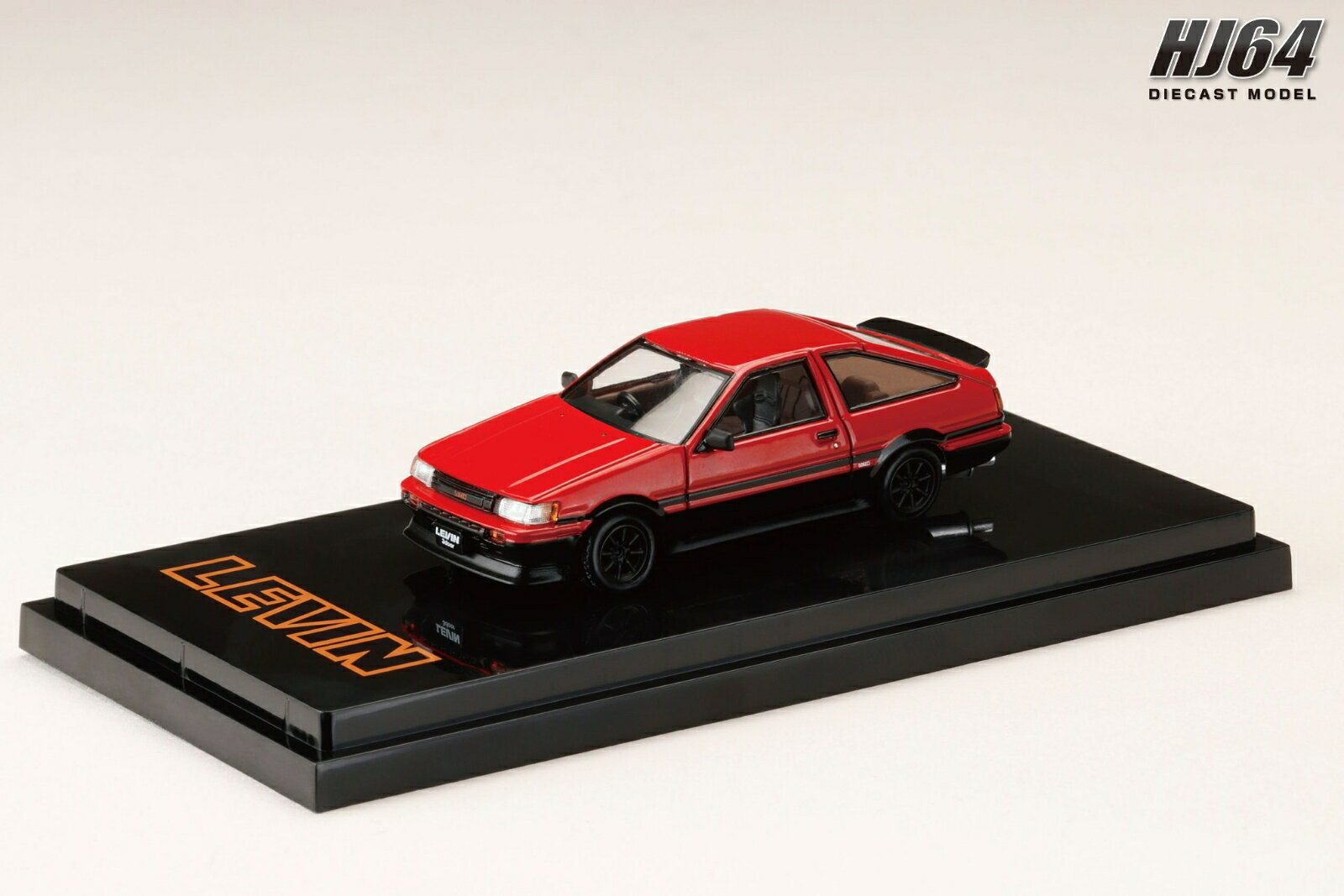 1/64 Toyota COROLLA LEVIN AE86 3DOOR カスタムバージョン 1983レッド / ブラック 【HJ643037CRK】 (ミニカー)