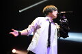 蒼井翔太、アルバムを提げての最新ライブツアー映像！

最新アルバム「DETONATOR」を提げ、大阪・愛知・東京の3都市4公演で開催されたライブツアー
「蒼井翔太LIVE 2024 WONDER lab. DETONATOR」より、ツアーファイナルTOKYO DOME CITY HALL公演の模様を完全収録してブルーレイディスク化！！
バンドメンバーとのロックで熱いセッション、ダンサーと呼吸を合わせてのパフォーマンス、
息をのむようなバラードなど、多彩な魅力で蒼井翔太にしかできない唯一無二のライブエンターテインメントを披露しています。
特典映像としてリハーサルの模様やライブの裏側を捉えたメイキングドキュメンタリー映像も収録します。
初回製造分は別冊ライブフォトブックをスペシャルBOXに収納した特別仕様です！

※収録内容は変更となる場合がございます。