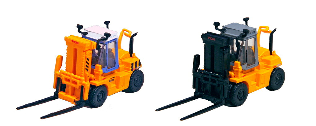 貨物駅の荷役に欠かせない、TCM フォークリフト FD115は、貨物列車でよく見られる12フィートコンテナの荷役を主とした最大11.5tのディーゼルフォークリフトで、広い視界を確保したキャビンと、耐久性に優れたエンジンを搭載しています。
各地の鉄道貨物駅や湾港施設などで活躍するフォークリフト・トップリフターは貨物駅プレート各種と相性の良い製品で、活気のある荷役のシーンをお手軽にNゲージでお楽しみいただけます。

●フォークリフト
・鉄道貨物駅や湾港施設などで活躍するTCM フォークリフト FD115をNゲージサイズ(1/150)で製品化
・2台入
・車体各所の塗装・表記類印刷済。一般色とJR貨物色で異なる車体色を作り分け
・各製品ともシール付属。お好みのナンバーを選んで取付可能
・実車同様にコンテナをフォーク部分に積むことが可能(他社製品は適合しない場合があります)。実車では20フィートの空コンテナを運ぶことがあります

・ホビー系商品についての諸注意
メーカー都合により発売の大幅な延期が発生する可能性がございます。
予約商品についてはメーカーから順次入荷次第の発送となります。メーカー公表の発売日とは異なる場合がございますのでご了承ください。【対象年齢】：