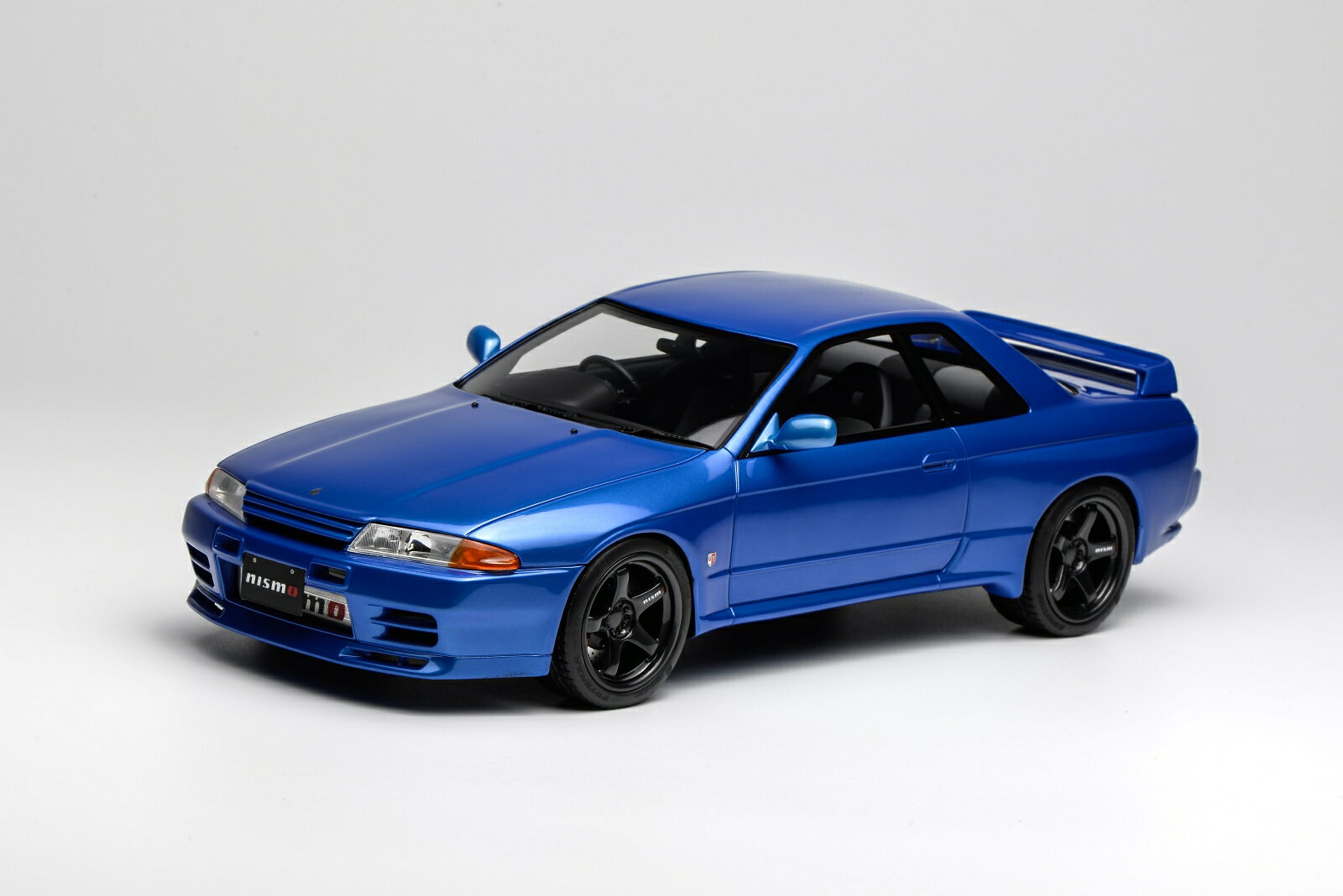 MOTORHELIX 1/18 Nissan Skyline GT-R (R32) Customized Version Bayside Blue 【MH027BE】 (ミニカー)