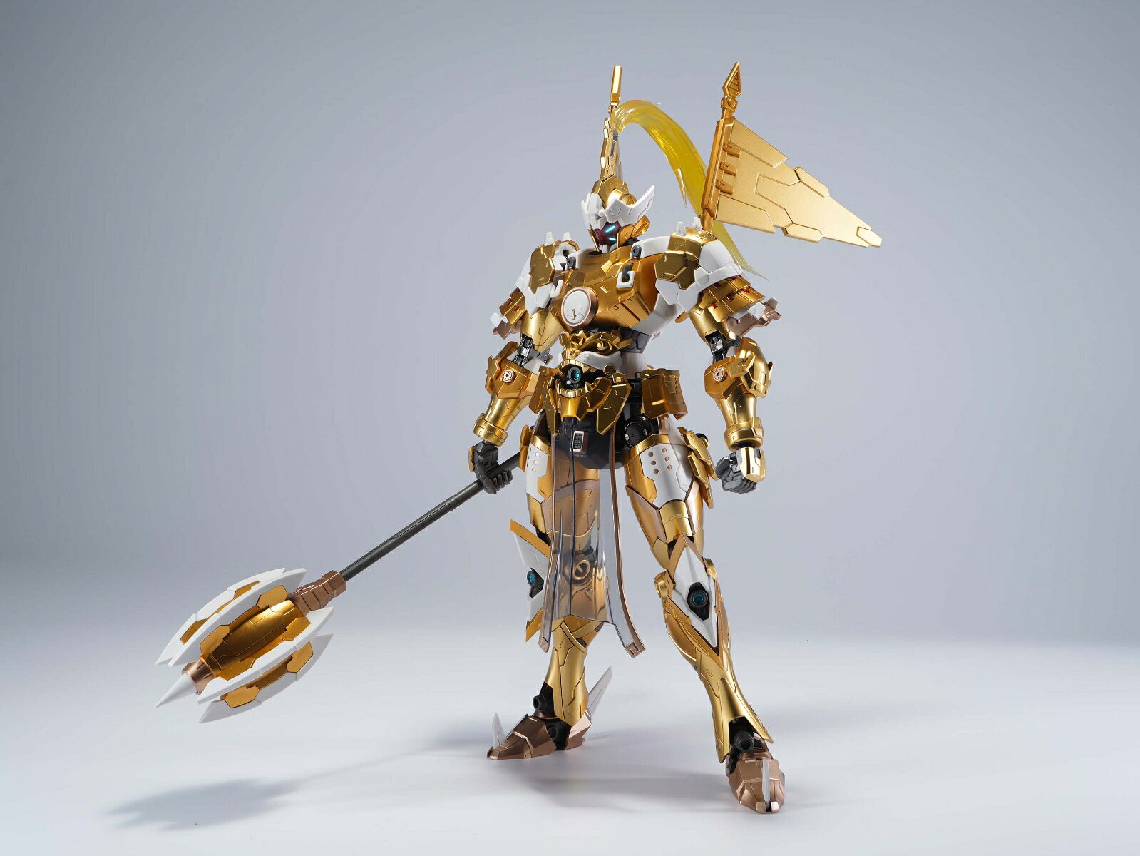 MOTOR NUCLEAR社企画製作の下、オリジナルプラスチックモデルキット「MNP-XH08A 威遠式 近衛兵」が登場!
黄金とホワイトを基調とした重厚な装甲に、精密なメカニカルディテールを融合した近未来的な近衛兵スタイルを再現。
刀剣と盾を装備し、さらに背部には旗を搭載することで、守護者らしい圧倒的な存在感を演出します。
ぜひお見逃しなく!

サイズ:ノンスケール
素材:ABS/POM/合金

※海外仕入商品の為、多少の箱潰れが発生する可能性がございます。
箱潰の交換は出来かねます。
ご了承ください。

(C)MOTOR NUCLEAR, ALL RIGHTS RESERVED.

・ホビー系商品についての諸注意
メーカー都合により発売の大幅な延期が発生する可能性がございます。
予約商品についてはメーカーから順次入荷次第の発送となります。メーカー公表の発売日とは異なる場合がございますのでご了承ください。【対象年齢】：15歳以上