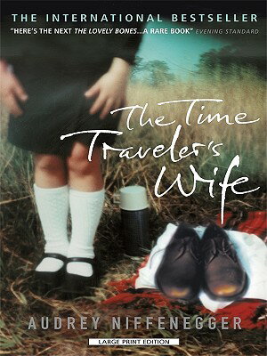 Simplified Chinese edition of The Time Traveler's Wife. A whimsical novel of a husband and wife whose love endured despite their age difference - sometimes the wife is older than the husband; sometimes the husband is older - much older. Distributed by Tsai Fong Books, Inc.