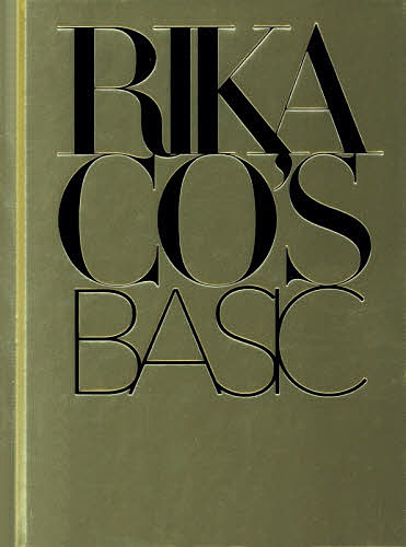 著者RIKACO(著)出版社LDH発売日2016年06月ISBN9784908200052ページ数159Pキーワード美容 りかこずべーしつくRIKACO′SBASIC リカコズベーシツクRIKACO′SBASIC りかこ リカコ9784908200052内容紹介圧倒的センスでオシャレを牽引し続けているファッションアイコン、RIKACOが教える、ベーシックを素敵に見せるコーディネートの決定版！※本データはこの商品が発売された時点の情報です。目次DEMIM/TRENCH COAT/BIKERJACKET/BLAZER/PEARL/KNIT WEAR/DUFFLE COAT/TURQUOISE/SNEAKERS/PUMPS〔ほか〕