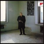 グレン・グールド（p）販売会社/発売会社：（株）ソニー・ミュージックジャパンインターナショナル(（株）ソニー・ミュージックディストリビューション)発売年月日：2012/12/05JAN：4547366068061グレン・グールドの、バッハの作品の中でもピアノ学習の教材として使われることが多い曲ばかりを収録したCD。晩年のグールドが到達した境地が、小品にもしっかり刻印されている作品。ボーナス・トラックとして、アルビノーニの主題によるフーガ、半音階的幻想曲、幻想曲なども収録。　（C）RS