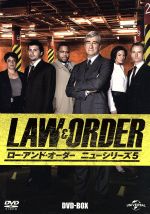 S．エパサ・マーカーソン,ジェレミー・シスト,アンソニー・アンダーソン販売会社/発売会社：ジェネオン・ユニバーサル・エンターテイメント(ジェネオン・ユニバーサル・エンターテイメント)発売年月日：2013/03/27JAN：4988102108168すべての事件は彼らによって、暴かれ、そして裁かれる。犯罪を捜査する警察、そして容疑者を起訴する検察。これは彼らの物語だ。あらゆる犯罪が起こりうる人種のるつぼ、マンハッタン、ニューヨーク市警（NYPD）27分署。彼ら警察の仕事は、犯罪現場とその周辺を調査して証拠を集め、事件の全体像を推理して容疑者を捕まえること。そこからは検察の仕事だ。検察チームは警察から提出された証拠を精査して引き渡された容疑者の起訴の是非を決定する。有罪を勝ち取るために、検察チームも自ら事件の調査を行なう。法廷、そして法廷の外で弁護士や裁判官とのギリギリの駆け引きと攻防を経て、「法」と「秩序」のもと判決が下される…