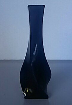 【花器・花瓶】筒型　ねじれ 紺色　高さ約17cm【中古品】【期間限定】送料無料