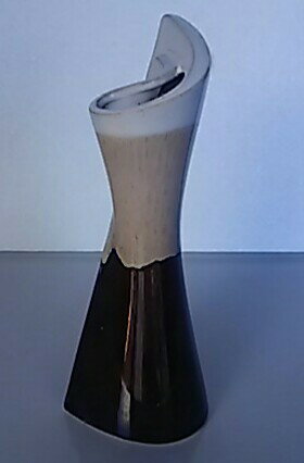 【花器・花瓶】筒型　特殊形状 希少品　高さ約21cm【中古品】【期間限定】送料無料
