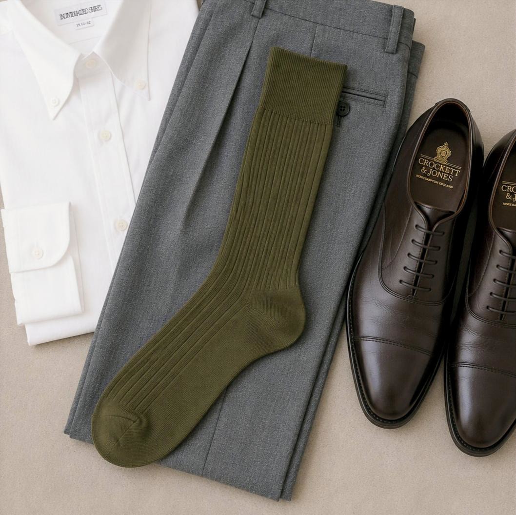 En colores Essential Color Rib (Verde lima / Verde militar / Verde musgo / Verde oscuro) 36 colores Hechos en Japón Calcetines de vestir de algodón egipcio Calcetines bastante casuales coloridos para hombre INCOLOR Disponible para entrega por correo