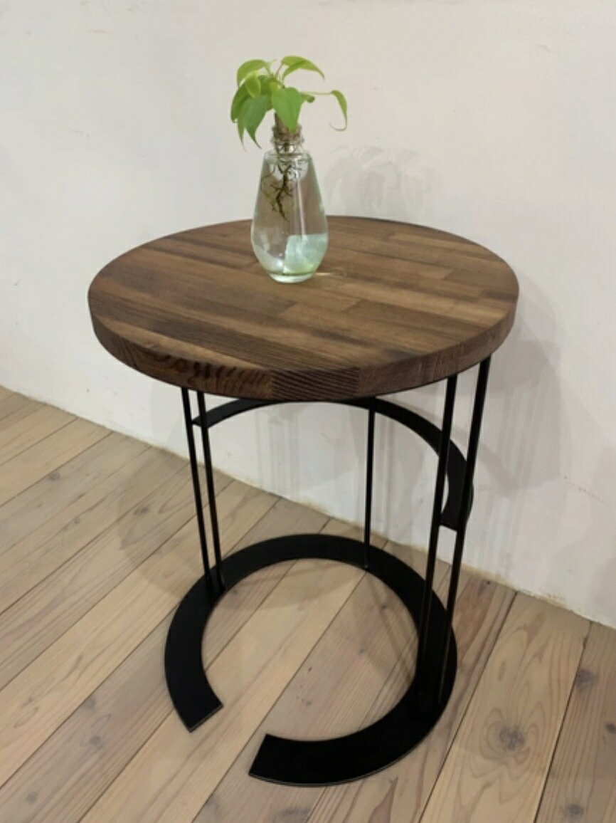 ◆TIデザイン受賞作品◆ 天然木 円形サイドテーブル ディスプレイ シェルフラック 観葉植物 ソファ横