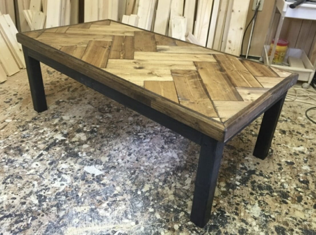 天然木 ヘリンボーン ローテーブル リビングテーブル ウォルナット 職人手作り 一点物 幅1200mm×奥行き620mm×高さ370mm 机 ハンドメイド