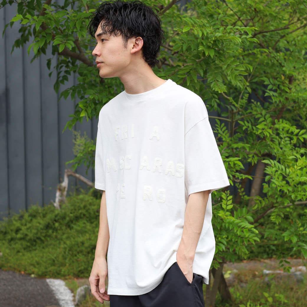 Rakuten - 【5/9 20:00〜5/16 9:59までP10倍】クロ KURO 17 ROUND SHAPE DYED TEE FAMOUS Tシャツ 半袖 トップス メンズ 刺繍 綿 カジュアル ストリート 963555 送料無料 ボーンフリー BORN FREE