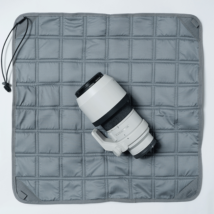 【現代版風呂敷】 カメララップ マルチラップ 包む 一眼レフ ミラーレス マウス カメラバッグ MOUTH BIG FLEX MULTI WRAP-14 ビッグフレックスマルチラップ14 カメラケース フィルムカメラ レンズ ゲーム機 ipad ガジェット カメラインナー MMW22089 bostonclub-10040665 BOSTON CLUB 楽天市場店 サンプル画像3