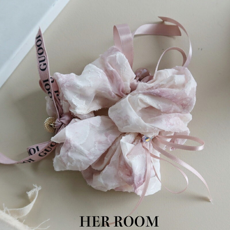 ティーダイオーガンザ ピンク紫スクランチー サテンリボンとビーズ 20 代レディース デートやアフタヌーン 自己へのご褒美 母の日ギフト オーガンザの柔らかさ ...