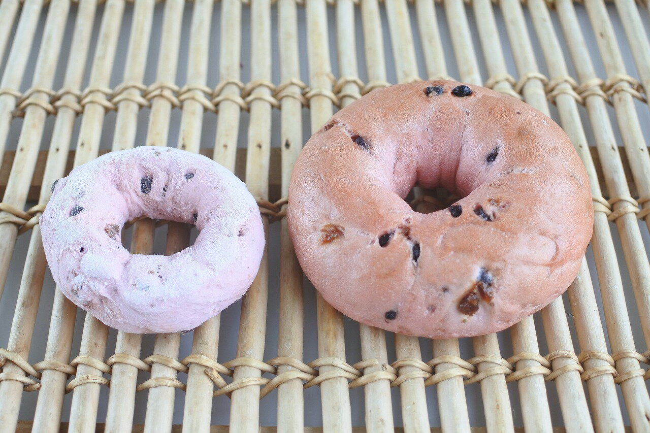 敷島製パン 冷凍生地 苺とチョコのベーグル 90g×68個 【業務用・パスコ・敷島パン・冷凍ベーグル・いちごベーグル・チョコベーグル・発酵必要】