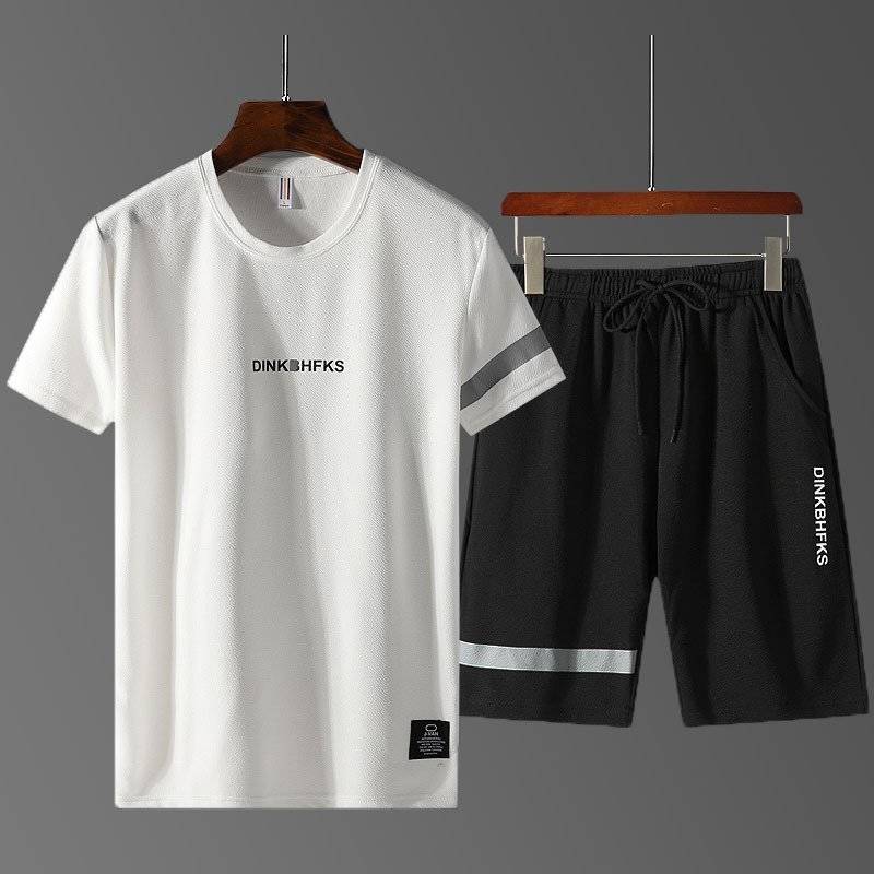 サイズM L XL 2XL 3XL 4XLサイズについての説明サイズ：M/L/XL/2XL/3XL/4XL カラー：＃1/＃2/＃3/＃4素材色1 2 3 4備考注意★洗濯時、色落ちがございます。他の物とのお洗濯もお控えくださいませ。湿気を含んだ状態や水を含んだまま放置しないでください。この製品は洗濯で若干縮むことがあります。洗濯機は使用できません。※ベージュ×モカのみ使用糸の関係上、風合いが少々異なります。 ●綿混合商品は洗濯時に多少縮む事がございます。 ●本製品は生産過程におきまして、生地を織る際の糸の継ぎ目や多少のほつれが生じることがありまが、品質上は問題ありません。また、生地の織りに他繊維が混紡している場合もございます。▼色落ちの恐れがございますので、他のものとは分けて洗濯してください。▼タンブラー乾燥はお避け下さい。▼洗濯の際は他の物と区別して、漂白剤を避け、手洗いを お勧めします。 この商品を購入された方のレビュー&nbsp;すべてのレビューを見る（3件） &rArr;このショップのレビューを見る 総合評価4.33 そうmama0515さん　60代/女性 評価5.00 投稿日：2024年08月25日 少し、サイズが小さめのような感じです。でも、デザインも素材もとてもよかったです。　 購入者さん　 評価4.00 投稿日：2024年07月07日 安いのはいいですが生地が薄っぺらいのでパジャマとして使用する事にします。　 &nbsp;実用品・普段使い&nbsp;&nbsp;自分用&nbsp;&nbsp;はじめて&nbsp; みっちゃん宇治さん　70代以上/女性 評価4.00 投稿日：2022年03月09日 サイズはとても小さいです、4Lを購入しましたが、通常のMと同じです。生地は夏にぴったりだと思います。　 新作 2点セット キッズ 刺繍 ワンピース ドレス フォーマル 価格3,150円 &nbsp;&nbsp;&nbsp; このショップの人気商品ランキング 位 円 (