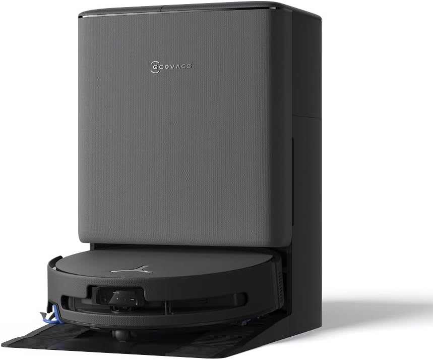【OZMOローラー 定圧式常時洗浄モップシステム 3.0】全面アップグレードされた26cmの長尺ローラーモップが、16個の高圧ノズルから噴射される力強い水流で頑固な汚れを徹底除去。毎分200回転で常に清潔を保ちながら、強力な下向き圧力と高密度ナイロンローラーで深く均一な清掃を実現し、素早く乾燥してムラのない仕上がりを提供します。