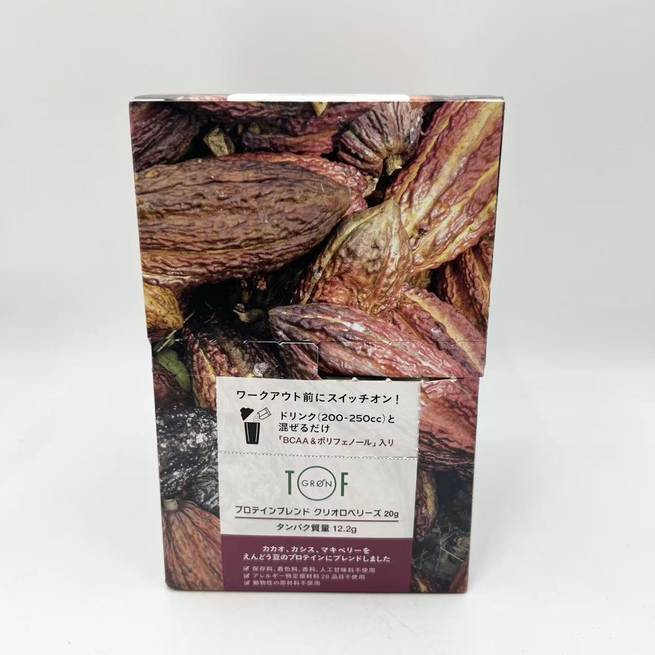 【100％植物性プロテイン】欧州産えんどう豆に、希少なクリオロ種のアマゾン産カカオ、チリ産マキベリー、ニュージーランド産カシスを配合した国産プロテインです。健康的な体づくりを目指す方、美容コンディションを整えたい方、ヴィーガンやベジタリアンなどナチュラル志向の方におすすめです。旅行先やジムなどへの携帯に、たまには違う味を楽しみたい時などに便利な個包装タイプ。（1回分 20g×12袋）