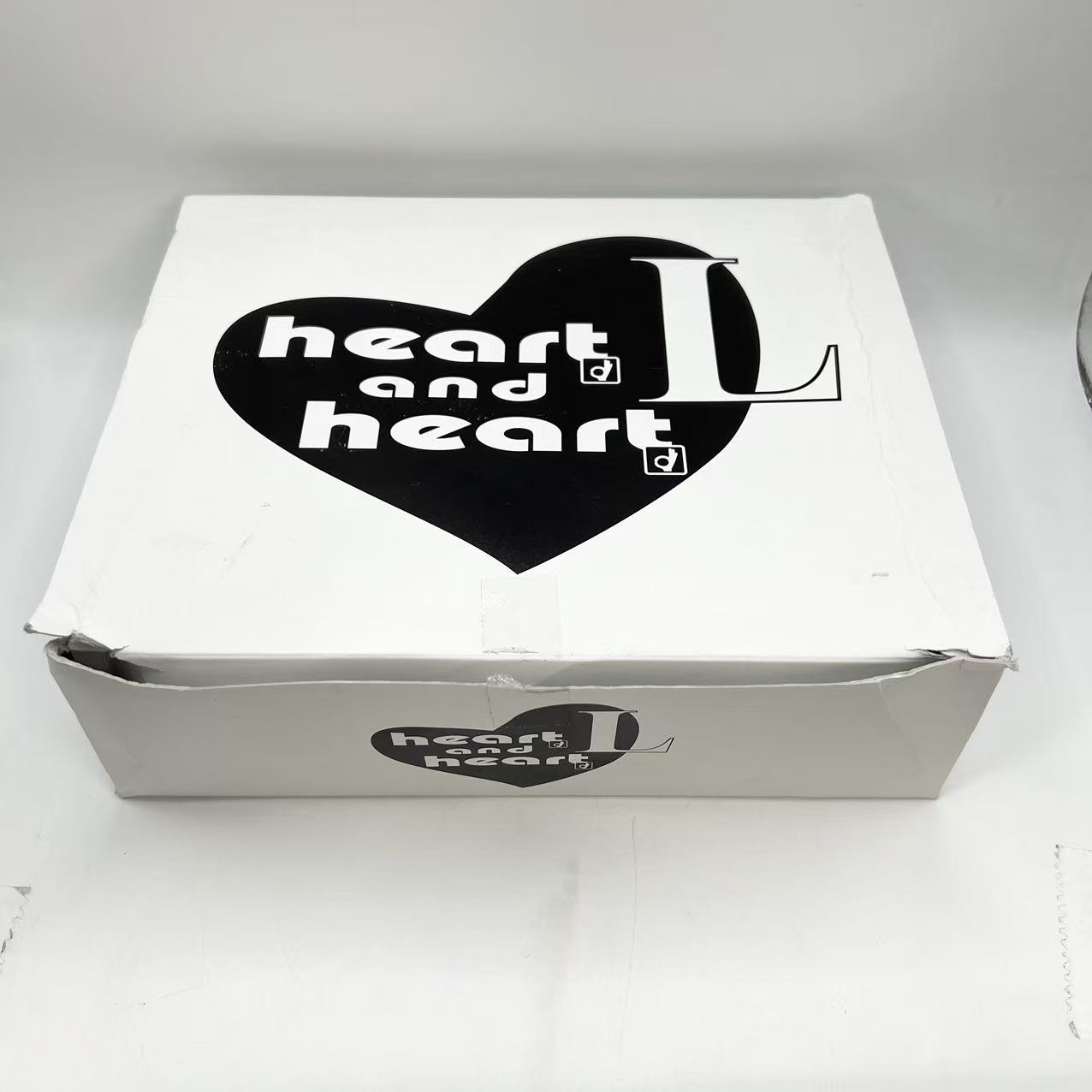使用期限：2030.12　コンドーム 業務用大容量 オカモト heart&heart ハートアンドハート 144個入 こんどーむ スキン 避妊具