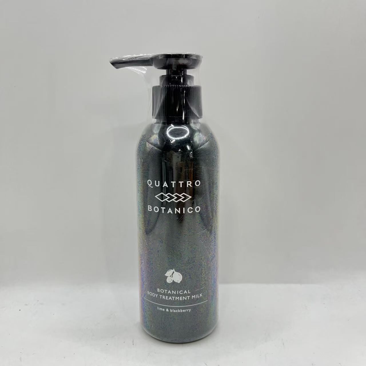 クワトロボタニコ ボディクリーム ライム＆ブラックベリーの香り 保湿 ポンプ 180ml