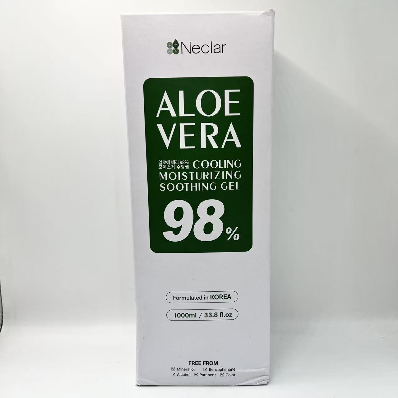ブランド Neclar 商品体積 34 液量オンス 商品寸法 (長さx幅x高さ) 9 x 9 x 24 cm 対象年齢 大人 特徴 うるおいを与える 有効成分 Aloe Barbadensis Leaf Extract(10,000ppm) 肌タイプ 乾燥肌, 敏感肌, 普通肌, 混合肌, 脂性肌 商品の個数 1 香り Aloe Vera 商品の形状 ジェル 保湿、アロエ鎮静ジェル - 家族全員で安全に使用できます-米国カリフォルニア州で栽培された98％の純粋な有機アロエ 透明なアロエジェル – 天然のアロエがたっぷりと入ってべたつき無し、98％のアロエ抽出物と保湿成分を含み、外部環境によって乾燥したり疲れた肌に即時に水分補給し、しっとり健康な肌へ仕上げてくれます。 アロエベラジェルで肌を鎮静させ、べたつき無しでも乾燥な肌への水分補給ができます。 入浴後、顔や体に使える保湿アロエベラジェル – メイク前のマスクパックやヘアコンディショナー、さらにシェービングジェルとしても使用できます。 98％アロエベラジェルできれい爽やかクーリングと顔の水分補給用として使ってみてください。‐便利なトラベルサイズ